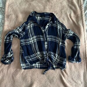Mine 3/4 length plaid crop shirt